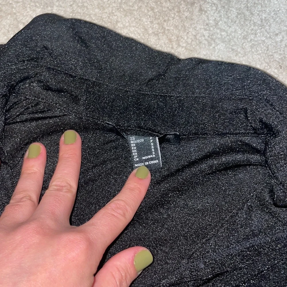 Black sheer cropped button up - Picture 2 of 3